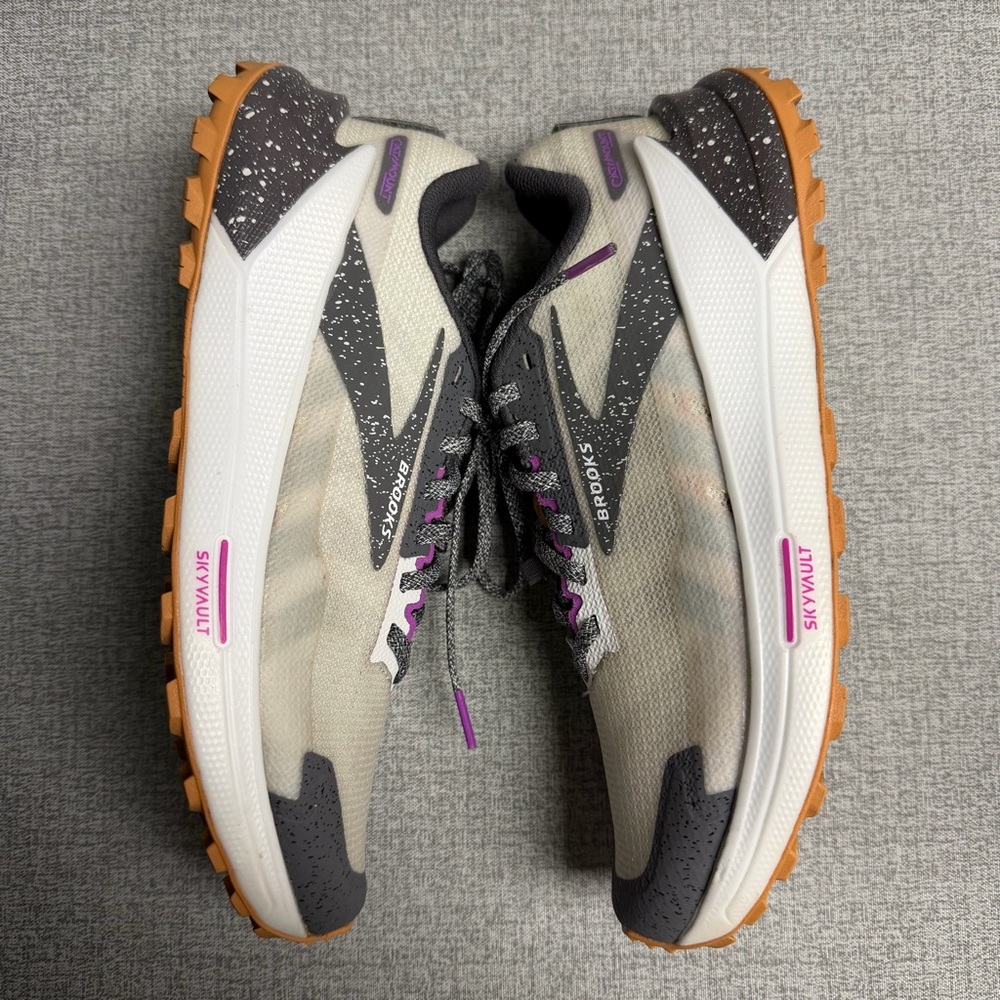 Brooks Women's Catamount 2 Trail Running Shoe - Picture 4 of 14